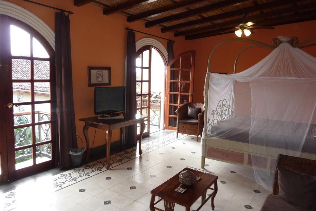 Hotel Casa Cubana Granada Nicaragua Bilik gambar